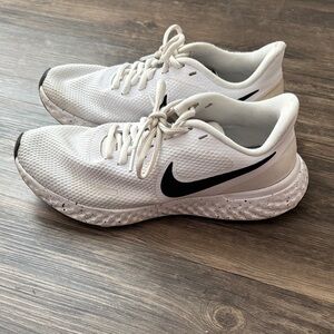 Nike Run Swift 3 Women’s Size 7.5 Running Shoes Athletic Sneakers
